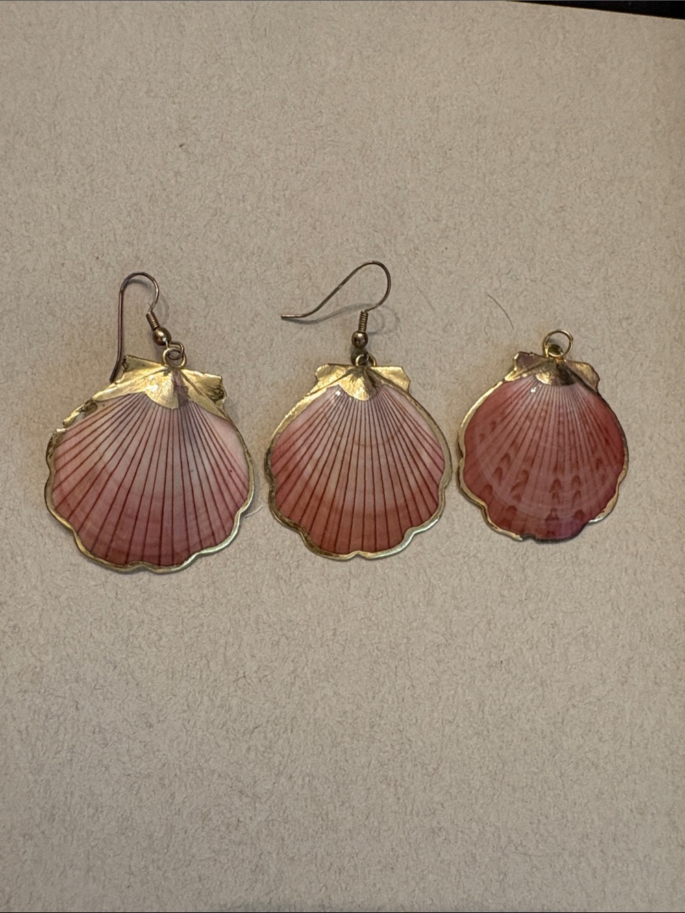Pink Shell Drop Earrings and Pendant Set - Gold tone trim